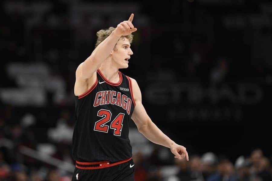 Chicago Bulls player, Lauri Markkanen, pointing